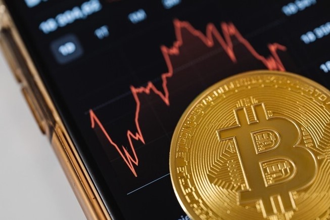 Bitcoin tiếp tục giảm sâu trong 24 giờ qua và rơi về sát 31.000 USD.